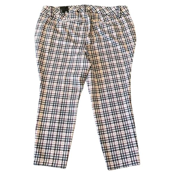 NWT Torrid Ankle Skinny Studio Double Knit Mid-Rise Pant Size 20 - Picture 3 of 8